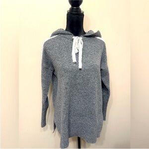 Stitch Drop Women’s Gray White Hooded Sweater S